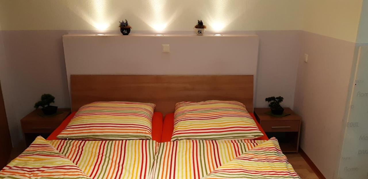Ferienwohnung Spandau Berlino Esterno foto